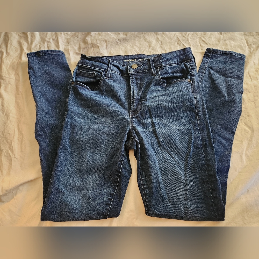 Old Navy Rockstar built in sculpt skinny jeans
